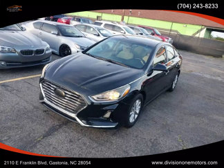 Used 2018 Hyundai Sonata SE image 1