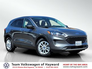 Used 2022 Ford Escape SE image 1
