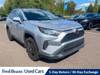 Used 2019 Toyota RAV4 LE video 1