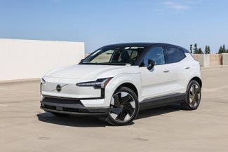 New 2025 Volvo EX30 Plus w/ Protection Package Premier image 1