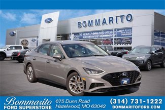 Used 2023 Hyundai Sonata SEL image 1