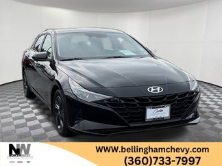 Used 2023 Hyundai Elantra SEL image 1