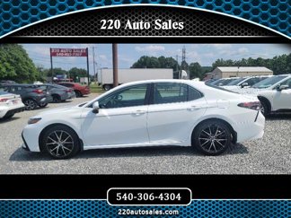 Used 2024 Toyota Camry SE image 1