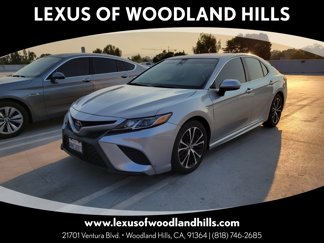 Used 2019 Toyota Camry SE image 1