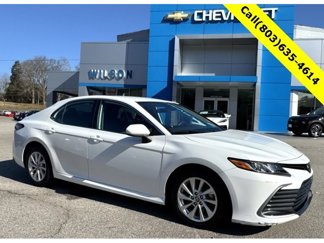 Used 2021 Toyota Camry LE image 1