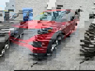 Certified 2022 Ford Explorer XLT w/ Equipment Group 202A image 1