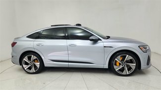 Used 2022 Audi e-tron Prestige w/ Prestige Package image 1