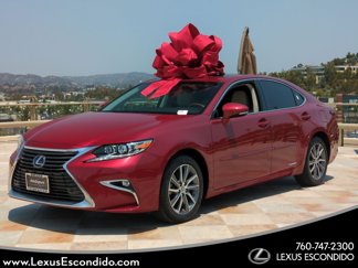 Used 2018 Lexus ES 300h w/ Navigation Package image 1