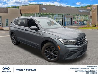 Used 2023 Volkswagen Tiguan SE image 1