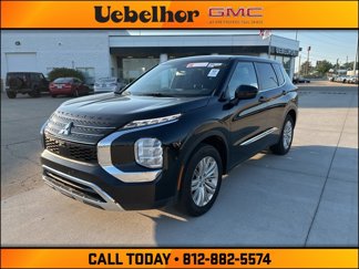 Used 2022 Mitsubishi Outlander ES image 1