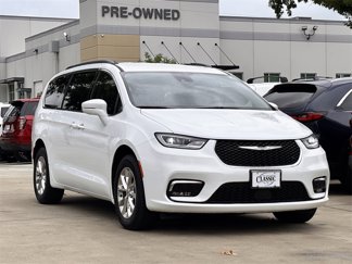 Used 2022 Chrysler Pacifica Touring-L image 1
