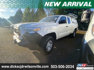 Used 2022 Toyota Tacoma SR image 1
