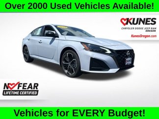 Used 2023 Nissan Altima 2.5 SR image 1