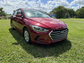 Used 2017 Hyundai Elantra SE image 1