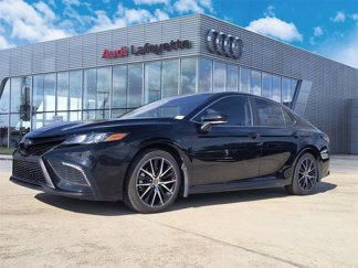 Used 2023 Toyota Camry SE image 1