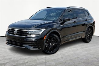 Used 2022 Volkswagen Tiguan SE R-Line image 1
