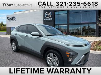 Used 2024 Hyundai Kona SE image 1
