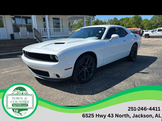 Used 2019 Dodge Challenger SXT w/ Blacktop Package image 1
