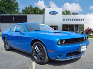 Used 2019 Dodge Challenger SXT w/ Plus Package image 1