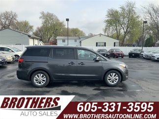 Used 2017 Kia Sedona LX w/ LX Essentials Premium Package image 1