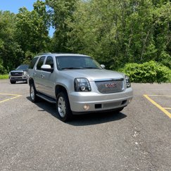 Used 2013 GMC Yukon Denali image 1