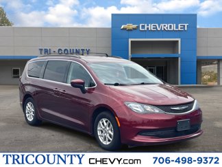 Used 2021 Chrysler Voyager Lxi image 1