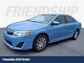 Used 2012 Toyota Camry LE image 1