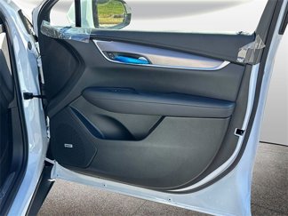 New 2025 Cadillac XT5 Luxury image 1