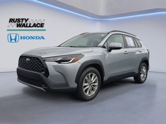 Used 2022 Toyota Corolla Cross LE image 1