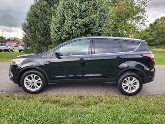 Used 2017 Ford Escape SE image 1