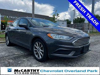 Used 2017 Ford Fusion SE image 1