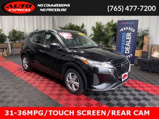 Used 2021 Nissan Kicks S image 1