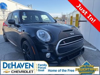 Used 2016 MINI Cooper S image 1