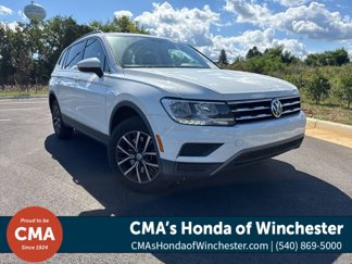 Used 2018 Volkswagen Tiguan SE w/ Panoramic Sunroof Package image 1