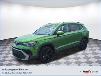 New 2025 Volkswagen Taos SE image 1