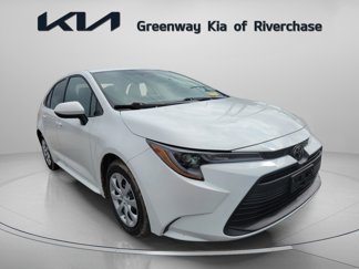 Used 2024 Toyota Corolla LE image 1