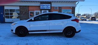 Used 2016 Ford Focus SE image 1