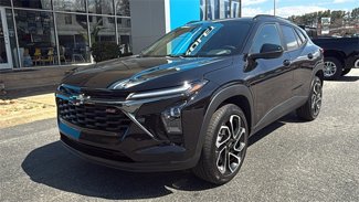 New 2025 Chevrolet Trax RS w/ Sunroof Package image 1