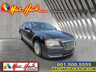Used 2014 Chrysler 300 image 1
