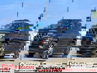 Used 2023 Jeep Grand Cherokee Limited w/ Luxury Tech Group II image 1