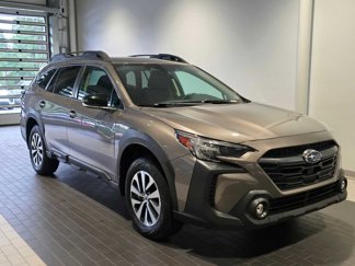 Used 2023 Subaru Outback Premium image 1