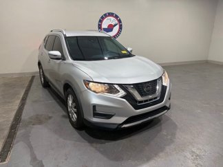 Used 2020 Nissan Rogue SV image 1
