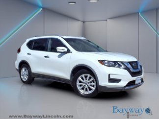 Used 2020 Nissan Rogue SV image 1