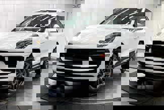 New 2025 Porsche Macan image 1