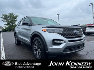Certified 2022 Ford Explorer XLT w/ Equipment Group 202A image 1