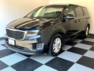 Used 2017 Kia Sedona LX image 1