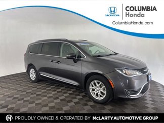Used 2020 Chrysler Pacifica Touring-L image 1