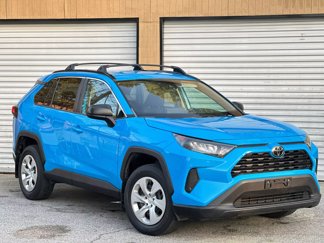 Used 2019 Toyota RAV4 LE image 1