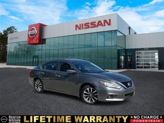 Used 2017 Nissan Altima 2.5 SV image 1