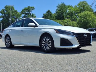 Used 2023 Nissan Altima 2.5 SV image 1